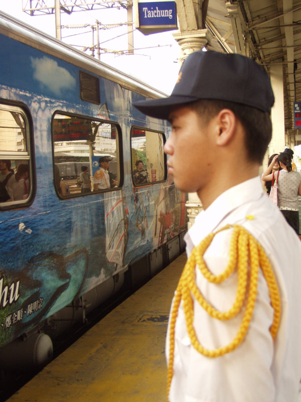 台灣鐵路旅遊攝影台中火車站高中儀隊表演文華高中攝影照片18