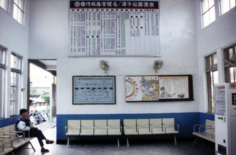 台灣鐵路旅遊攝影山線鐵路台中縣潭子火車站攝影照片23