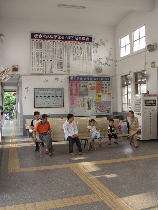 台灣鐵路旅遊攝影山線鐵路台中縣潭子火車站攝影照片37