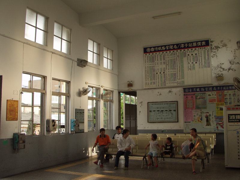 台灣鐵路旅遊攝影山線鐵路台中縣潭子火車站攝影照片38