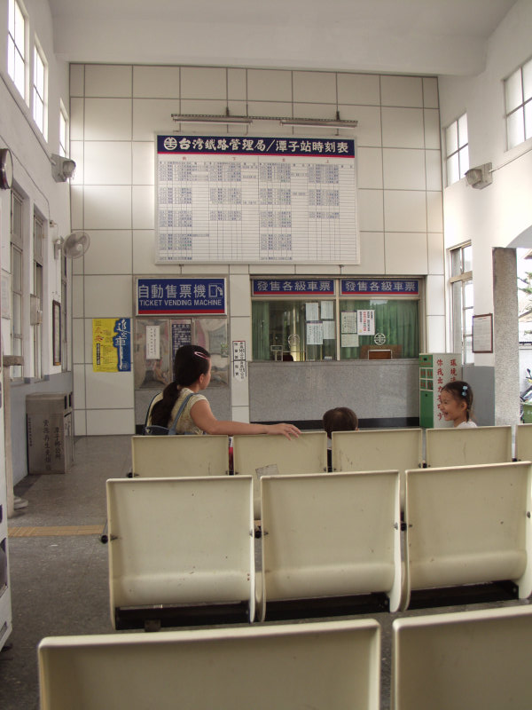 台灣鐵路旅遊攝影山線鐵路台中縣潭子火車站攝影照片41