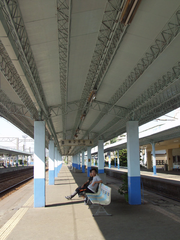 台灣鐵路旅遊攝影彰化火車站月台旅客2002年攝影照片20