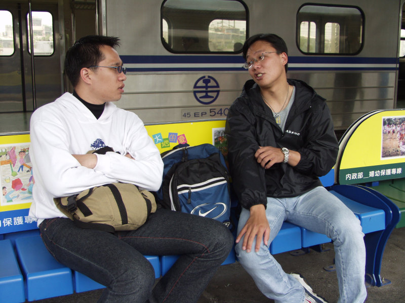 台灣鐵路旅遊攝影彰化火車站月台旅客2003年攝影照片83