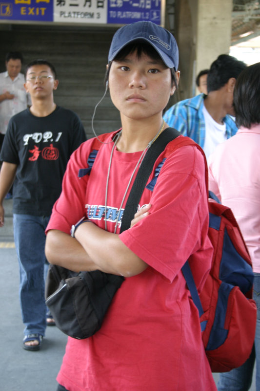 台灣鐵路旅遊攝影彰化火車站月台旅客2004年攝影照片22