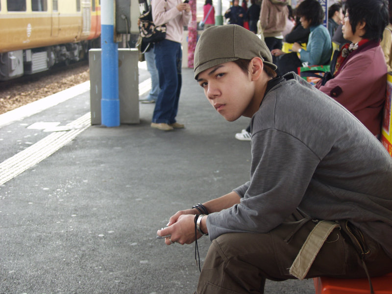 台灣鐵路旅遊攝影彰化火車站月台旅客2004年攝影照片34