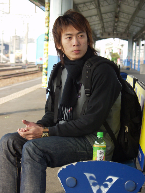 台灣鐵路旅遊攝影彰化火車站月台旅客2004年攝影照片51