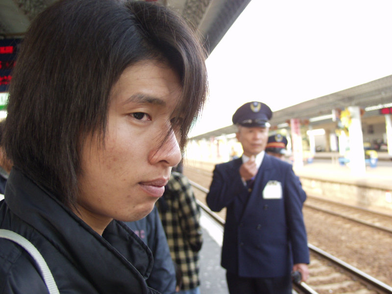 台灣鐵路旅遊攝影彰化火車站月台旅客2004年攝影照片61
