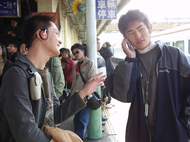台灣鐵路旅遊攝影彰化火車站月台旅客2004年攝影照片71