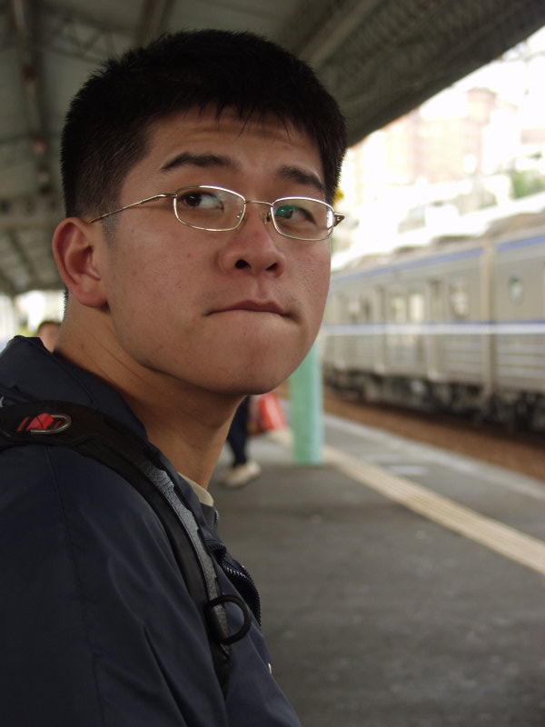台灣鐵路旅遊攝影彰化火車站月台旅客2004年攝影照片81