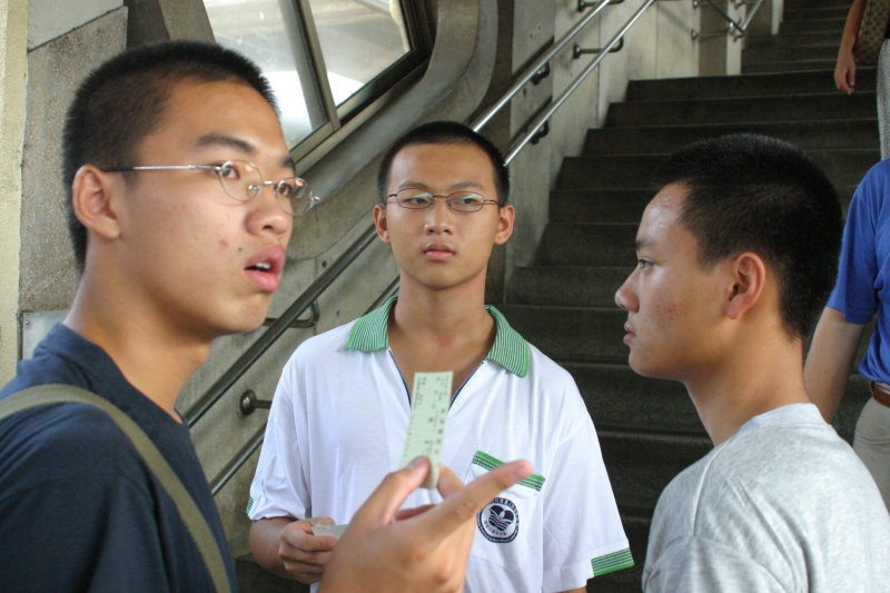 台灣鐵路旅遊攝影彰化火車站月台旅客2005年攝影照片31