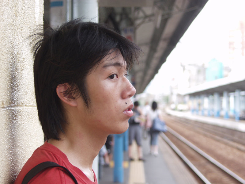 台灣鐵路旅遊攝影彰化火車站月台旅客2005年攝影照片51
