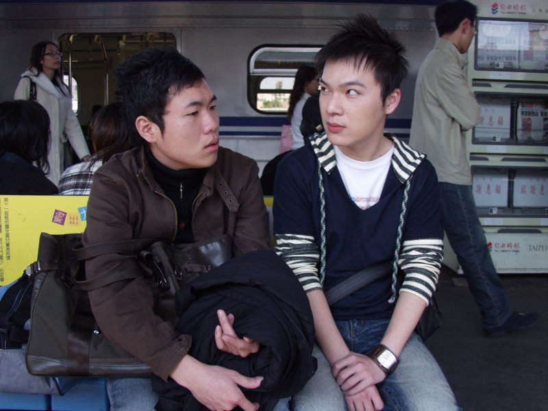 台灣鐵路旅遊攝影彰化火車站月台旅客2006年攝影照片10