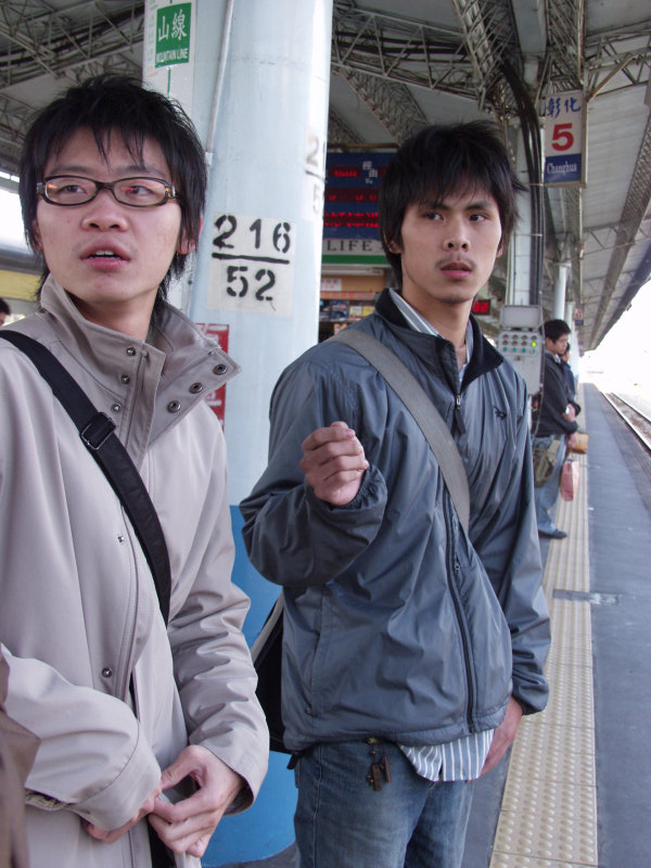 台灣鐵路旅遊攝影彰化火車站月台旅客2006年攝影照片15