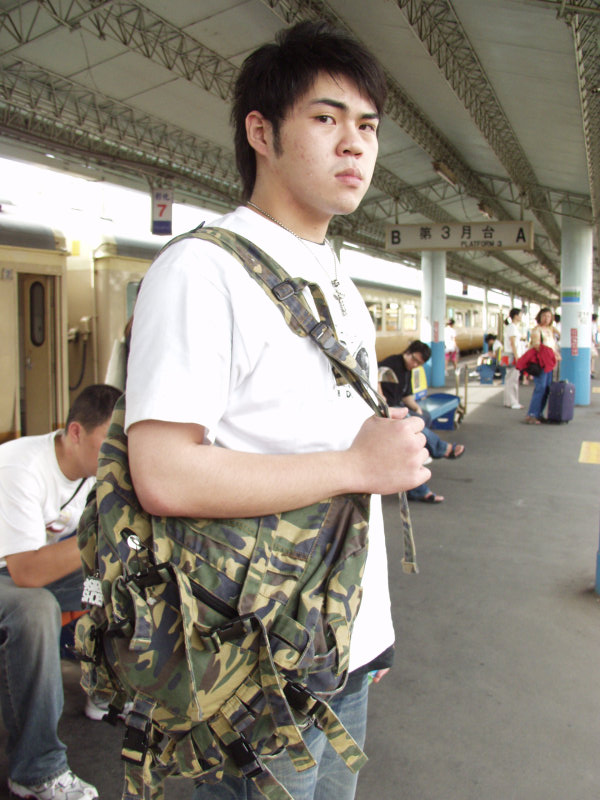 台灣鐵路旅遊攝影彰化火車站月台旅客2006年攝影照片24