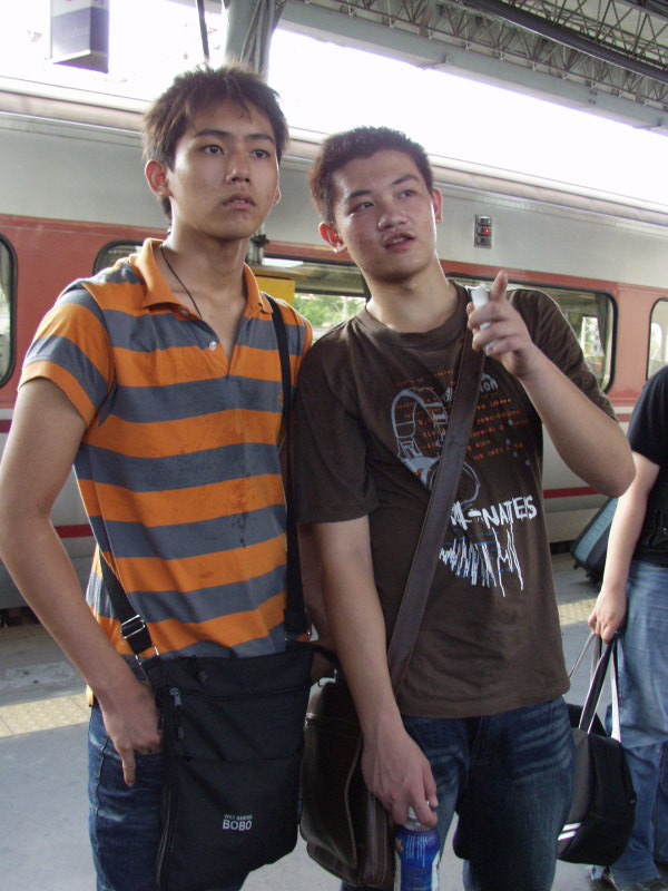 台灣鐵路旅遊攝影彰化火車站月台旅客2006年攝影照片39