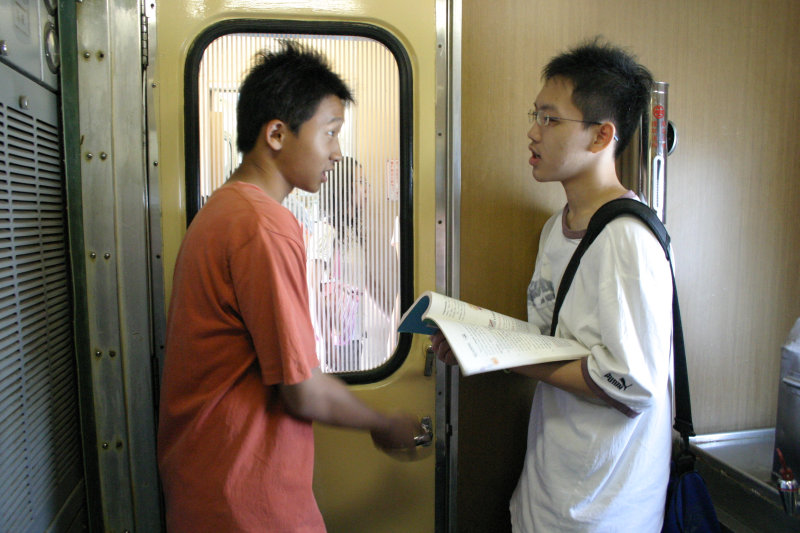 台灣鐵路旅遊攝影復興號攝影照片6