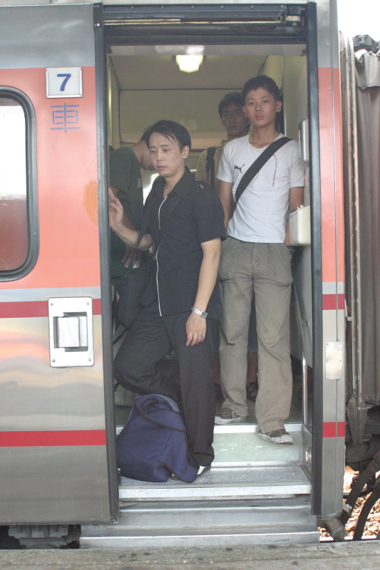 台灣鐵路旅遊攝影新竹火車站2004-08-15攝影照片14