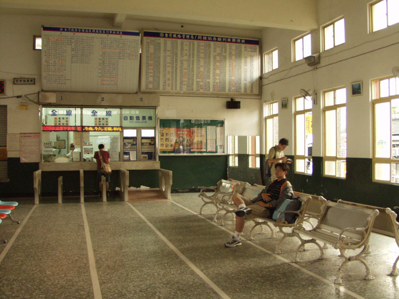 台灣鐵路旅遊攝影縱貫線民雄火車站攝影照片2