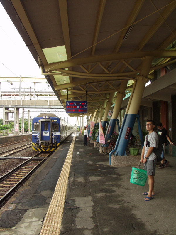 台灣鐵路旅遊攝影縱貫線民雄火車站攝影照片4