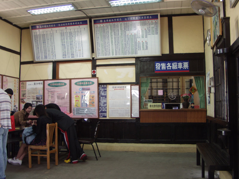 台灣鐵路旅遊攝影追分火車站候車室攝影照片24