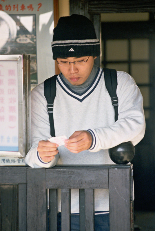 台灣鐵路旅遊攝影追分火車站剪票口攝影照片8