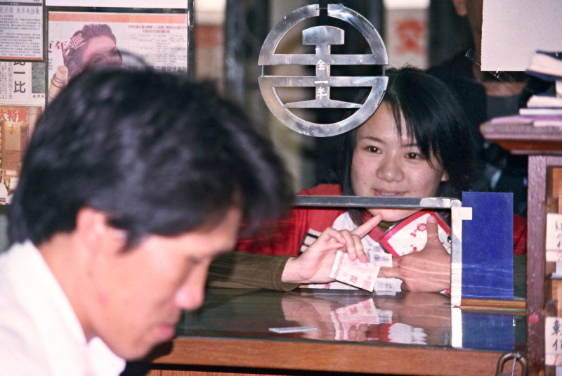 台灣鐵路旅遊攝影追分火車站售票口以及站長室攝影照片4