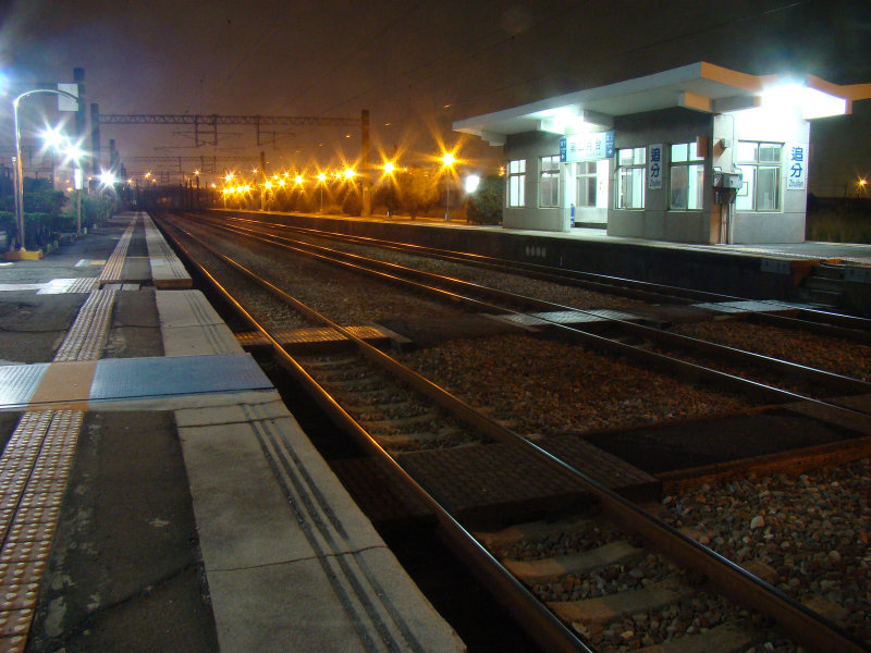 台灣鐵路旅遊攝影追分火車站夜景20091128攝影照片7