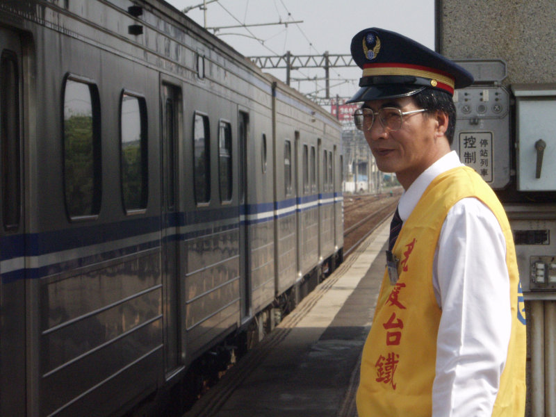 台灣鐵路旅遊攝影追分火車站工作夥伴攝影照片23