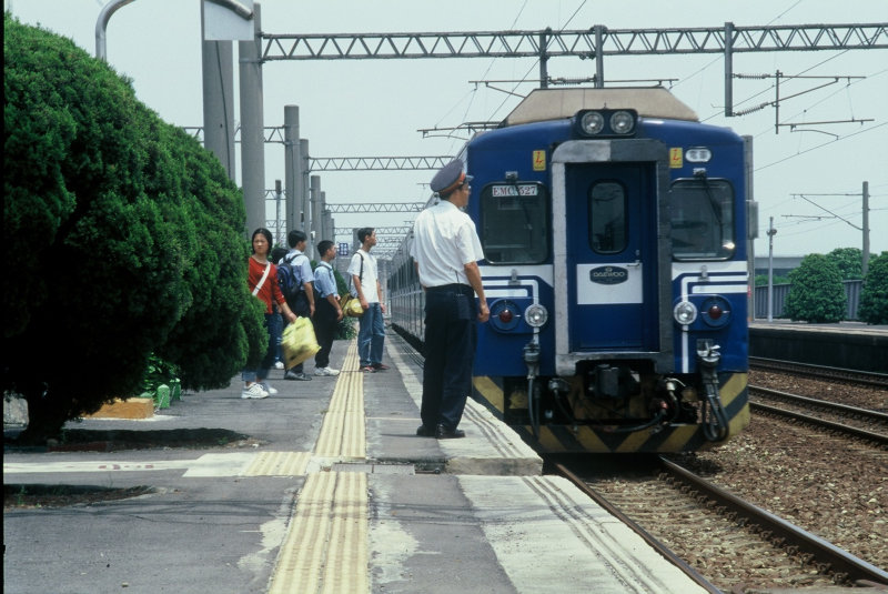 台灣鐵路旅遊攝影追分火車站建築攝影記錄2000年攝影照片8