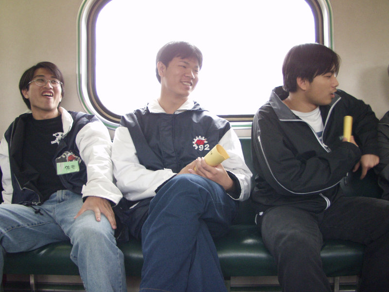台灣鐵路旅遊攝影電車-區間車交談的旅客2002攝影照片22
