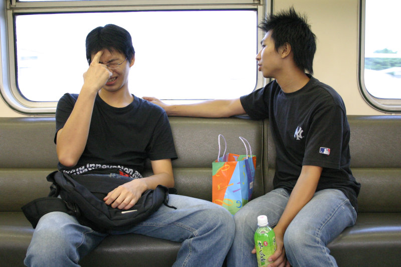 台灣鐵路旅遊攝影電車-區間車交談的旅客2004攝影照片28
