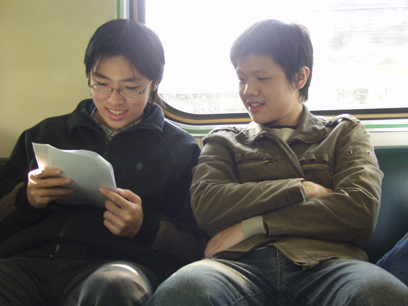 台灣鐵路旅遊攝影電車-區間車交談的旅客2004攝影照片363