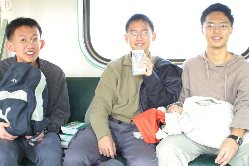 台灣鐵路旅遊攝影電車-區間車交談的旅客2005攝影照片167