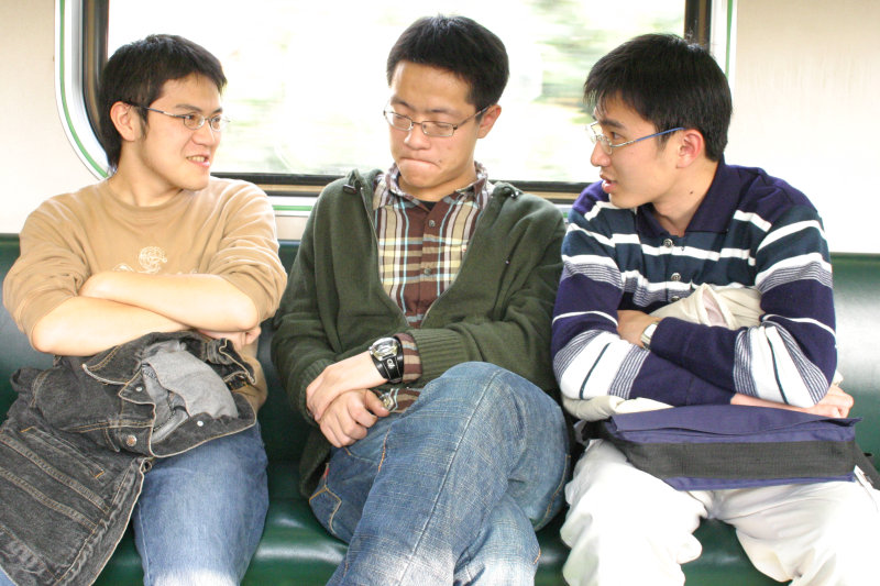 台灣鐵路旅遊攝影電車-區間車交談的旅客2005攝影照片339