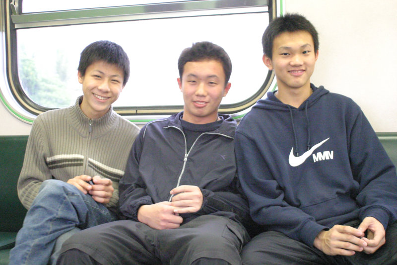 台灣鐵路旅遊攝影電車-區間車交談的旅客2005攝影照片345