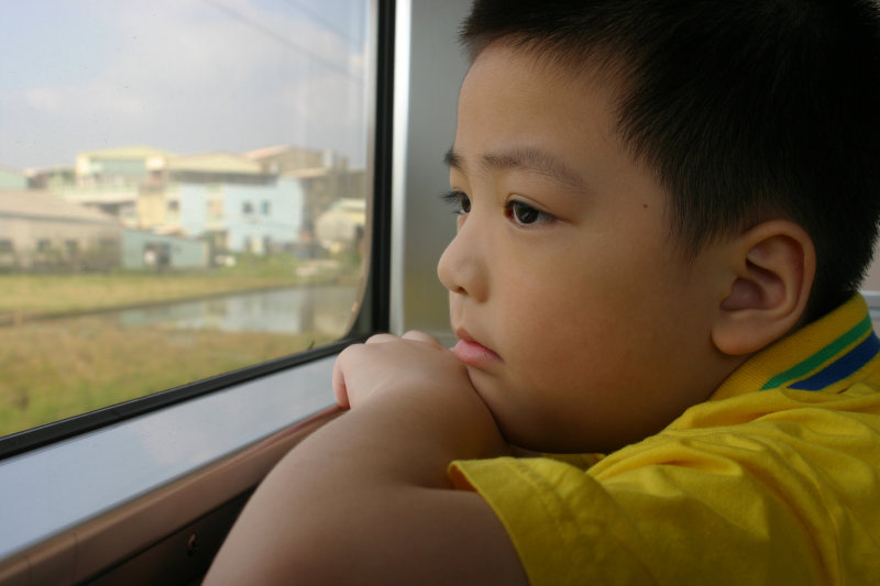 台灣鐵路旅遊攝影電車-區間車交談的旅客2005攝影照片426