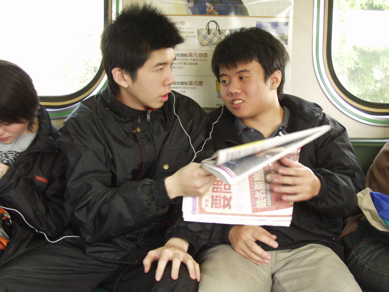 台灣鐵路旅遊攝影電車-區間車交談的旅客2005攝影照片591