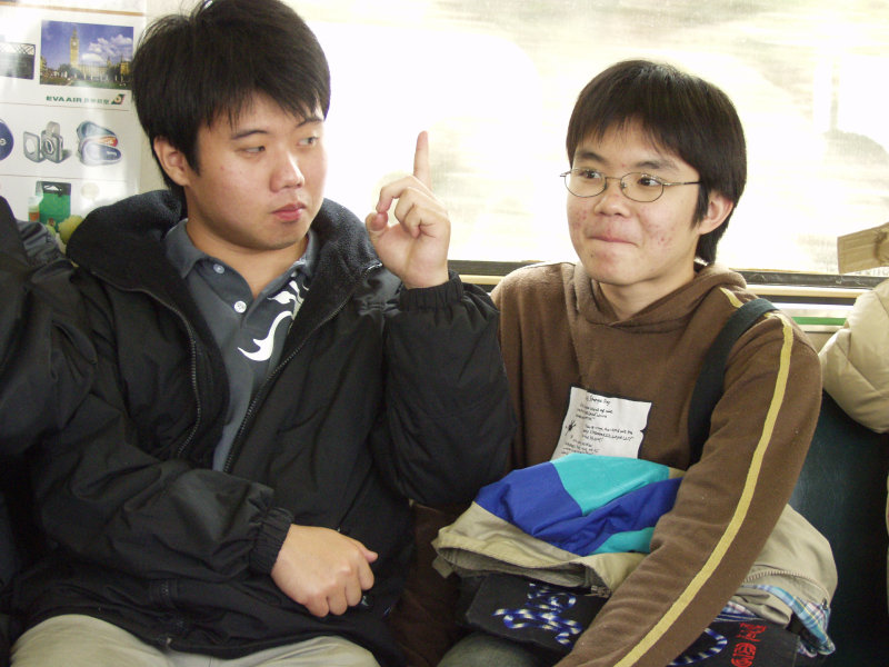台灣鐵路旅遊攝影電車-區間車交談的旅客2005攝影照片605