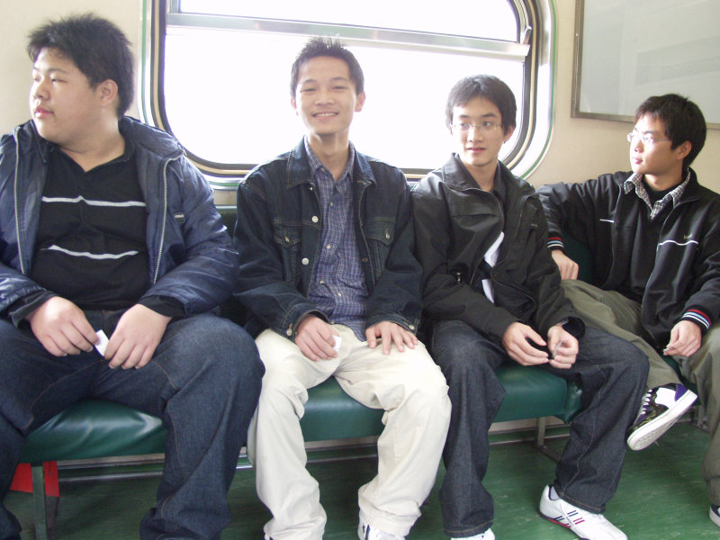 台灣鐵路旅遊攝影電車-區間車交談的旅客2005攝影照片608