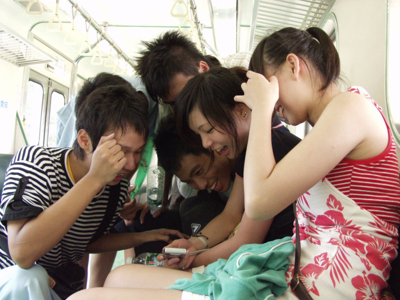 台灣鐵路旅遊攝影電車-區間車交談的旅客2006攝影照片311