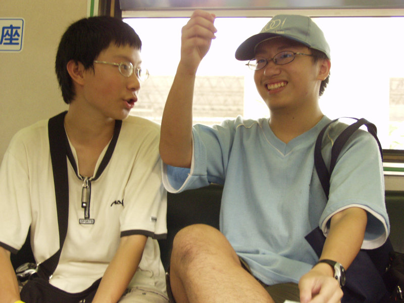 台灣鐵路旅遊攝影電車-區間車交談的旅客2006攝影照片352