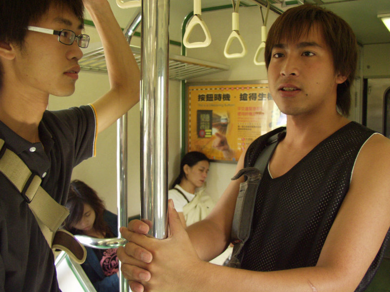 台灣鐵路旅遊攝影電車-區間車交談的旅客2006攝影照片438
