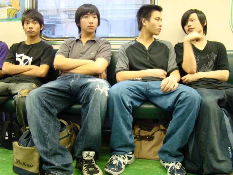 台灣鐵路旅遊攝影電車-區間車交談的旅客2007攝影照片18