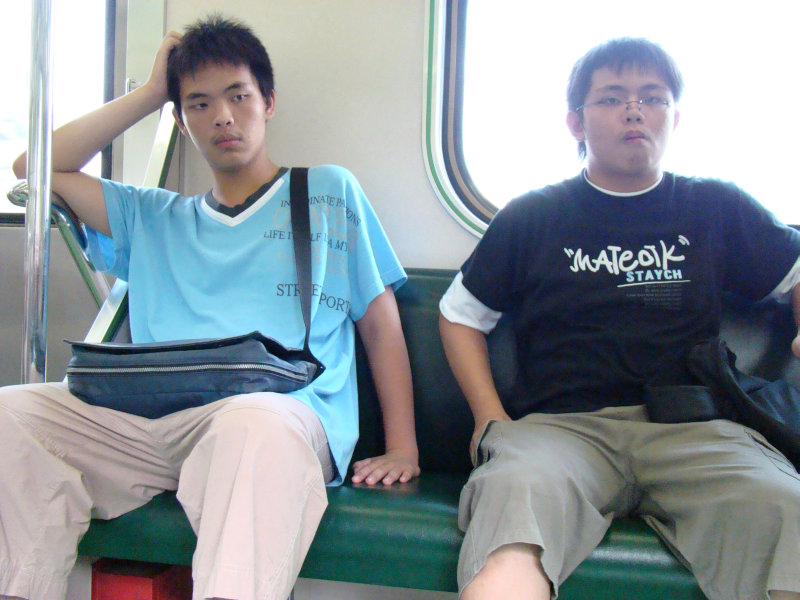 台灣鐵路旅遊攝影電車-區間車交談的旅客2007攝影照片115