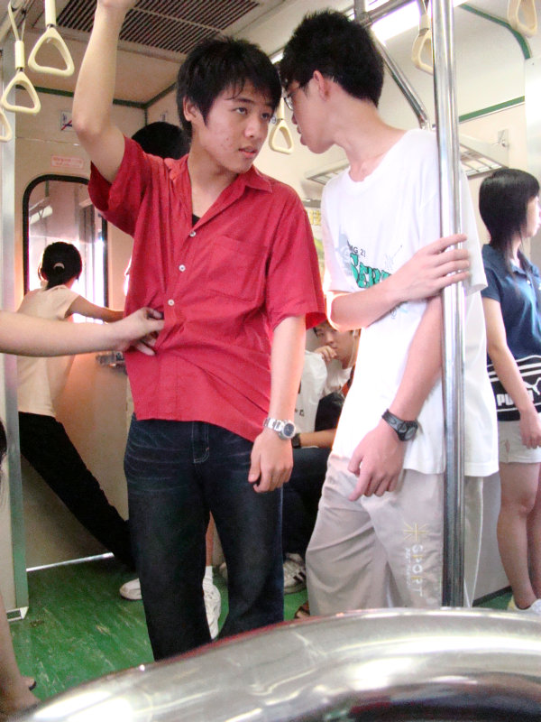 台灣鐵路旅遊攝影電車-區間車交談的旅客2007攝影照片187