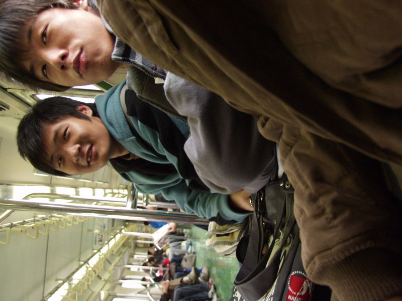 台灣鐵路旅遊攝影電車-區間車交談的旅客2007攝影照片323