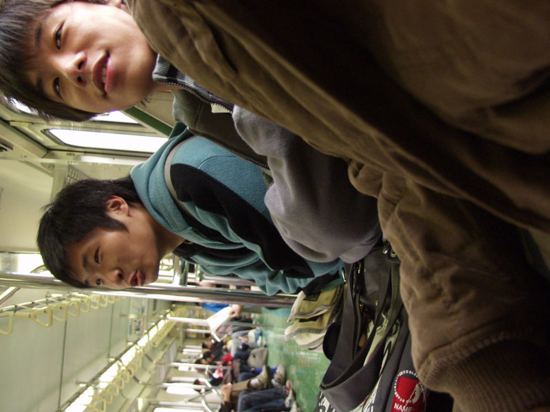 台灣鐵路旅遊攝影電車-區間車交談的旅客2007攝影照片324