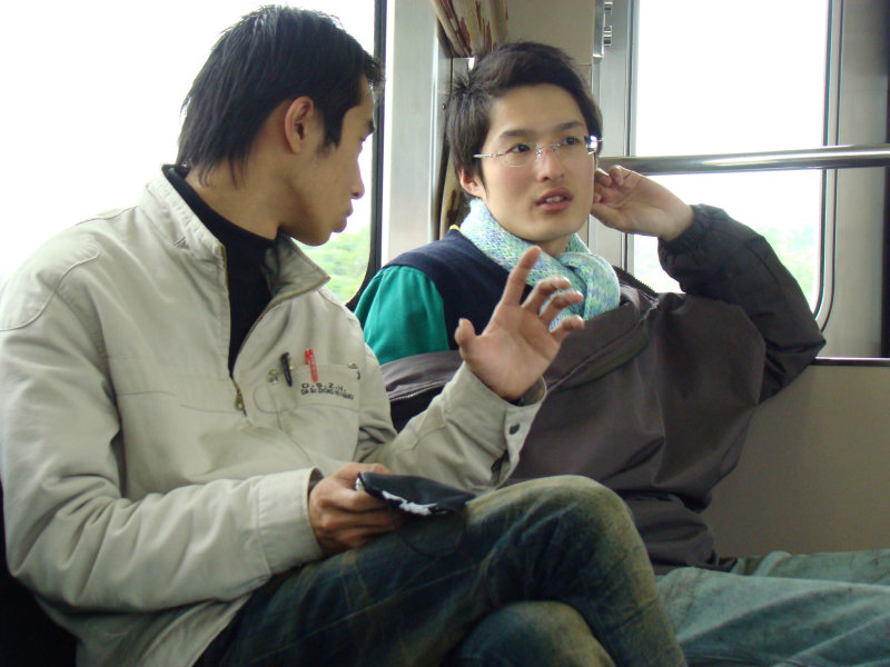 台灣鐵路旅遊攝影電車-區間車交談的旅客2008攝影照片3