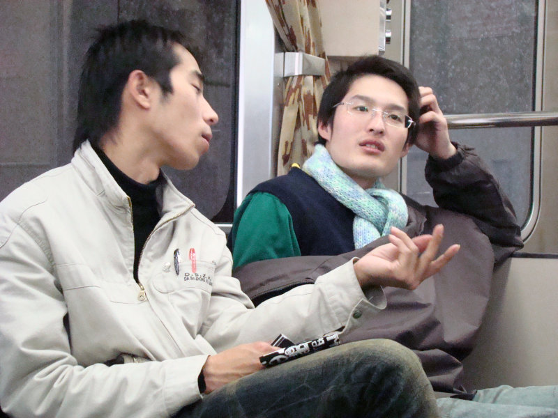 台灣鐵路旅遊攝影電車-區間車交談的旅客2008攝影照片8
