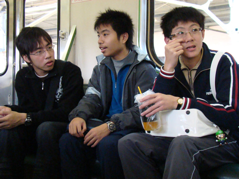 台灣鐵路旅遊攝影電車-區間車交談的旅客2008攝影照片15